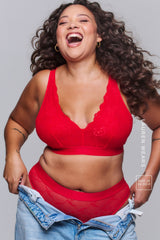 Lauren | Size: 34 DD-F / 16