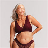 Signature Lace Brazilian - Wine