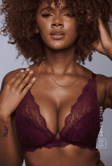 Kelly | Size: 32 DD / 12