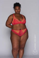 Chrissy | Size: 42 C / 22