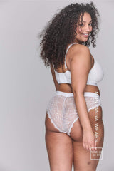 Signature Lace Fuller Cup & V Brazilian Set - White