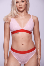 Lauren | Size: 32 A-B / 8