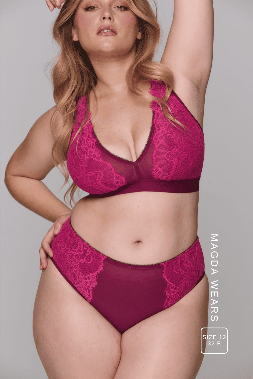A woman wearing a matching pink lace lingerie set ^Magda | Size: 32 E / 12